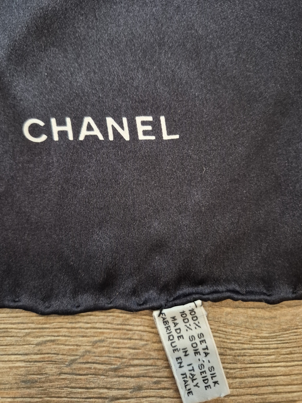 CHANEL Black  Scarf, Pink, Red & White Camellias, 33" 100% Silk. - Picture 2 of 8
